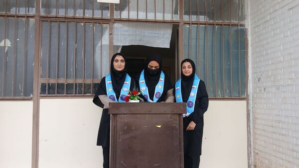 زنگ مهر در مدرسه زکیه برآباد به صدا درآمد