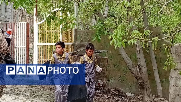 پاکسازی خیابان و کوچه‌های روستای یاسه چای توسط دانش‌آموزان مدرسه ۲۲ بهمن