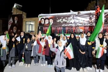 همدردی دانش‌آموزان دبستان الهام با مادران فرشته‌های میناب