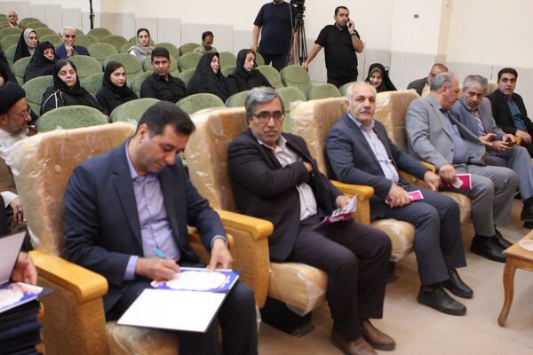 آیین کلنگ‌زنی ۱۶ مدرسه خیرساز در کاشان؛ مشارکت مردمی، حمایت دولتی