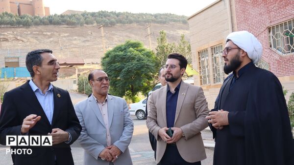 اردوی یک‌روزه «طلایی‌داران انقلاب» در مدرسه بهشت آیین  خرم‌آباد