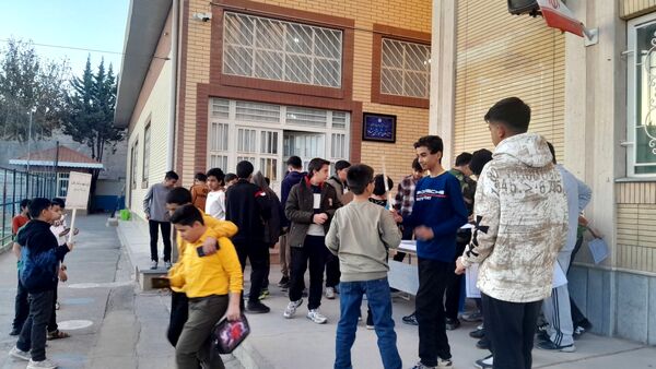 برپایی اردوی شبانه مقاومت در دبیرستان شهید بهشتی