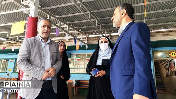 جشن عاطفه‌ها در دبستان علامه طباطبایی منطقه ۶ 