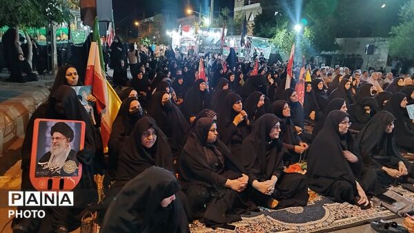 همزمان با سراسر کشور؛ حضور پرشور مردم در چهلم رهبر شهید در پلدختر