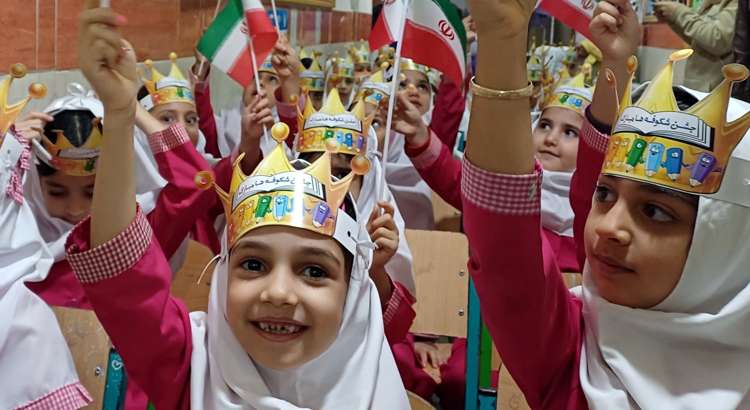 جشن شکوفه‌ها در خشکبیجار 