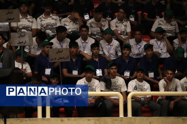 مشعل مسابقات کشوری ورزش دانش‌آموزی در تبریز روشن شد