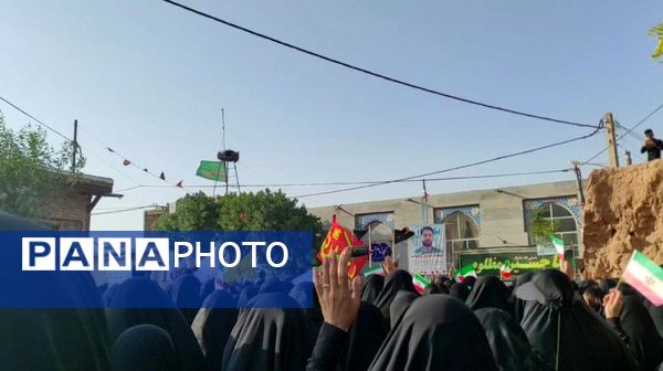 مراسم وداع و خاکسپاری پیکر پاسدار سرافراز اسلام در روستای همت آباد باخرز 