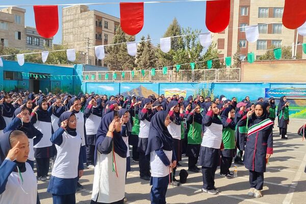 گرامیداشت هفته تربیت بدنی در دبیرستان ارشاد ناحیه دو شهرری 
