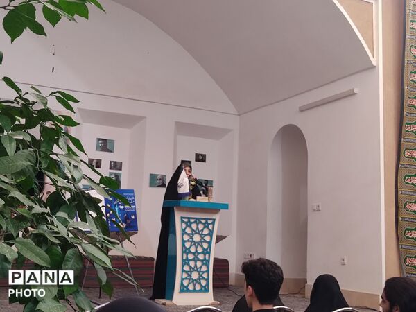 آغاز به کار انجمن تخصصی شعر و ادب دانش آموزی یزد