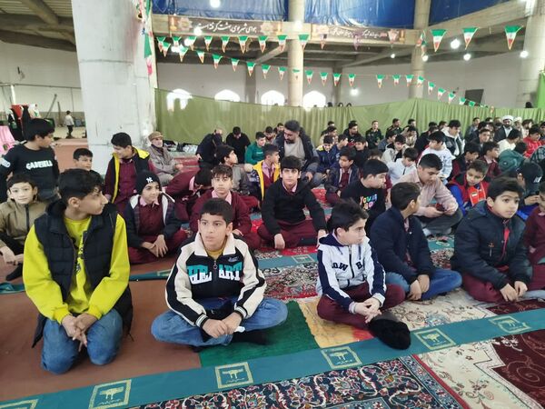 گرامیداشت سالروز ورود امام خمینی به میهن در نماز جمعه گلوگاه 