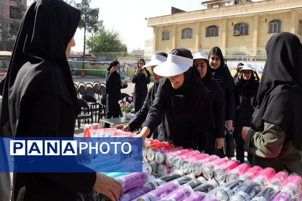 هفته تربیت‌بدنی با شور و انرژی در دبیرستان شاهد مرضیه 