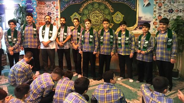 جشن پرشور عید غدیر خم در مدرسه شهدای مدافع حرم منطقه ۱۰ تهران