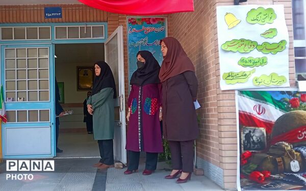 نواخته شدن زنگ مهر  و آغاز سال تحصیلی جدید در دبیرستان خاص فرهنگ شهرستان نیشابور