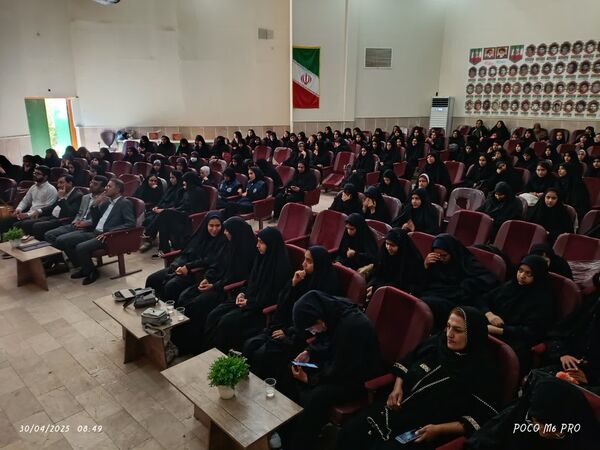 مراسم جشن روز دختر و تجلیل از دختران حافظ قرآن در شهرستان بم