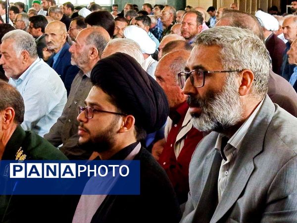 نماز جمعه ای با رنگ خون شهید در کاشمر