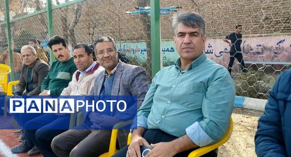 گذری بر فینال مسابقات فوتسال درون مدرسه دبیرستان شاهد ابوذر غفاری 