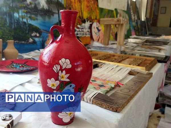 نمایشگاه هنری، محلی برای به نمایش گذاشتن آفریده‌ها و ساخته‌های هنری