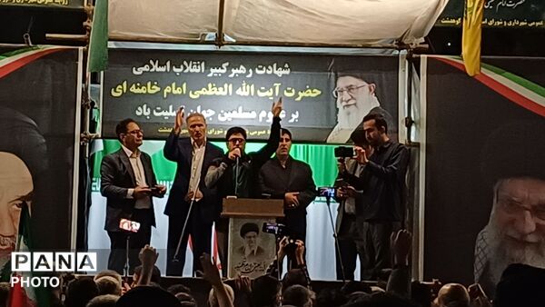 حضور پرصلابت مردم کوهدشت در اجتماع شبانه جلوه‌ای از همبستگی و بصیرت