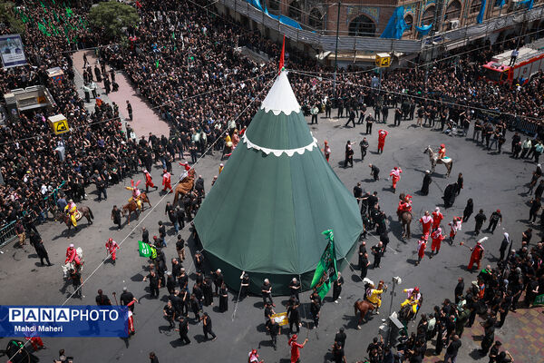 خیمه‌سوزان ظهر عاشورا در چهارراه گلوبندک تهران