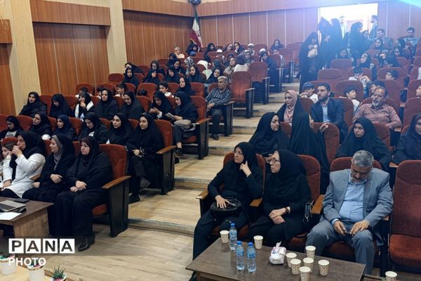 آیین گرامی‌داشت «سلامت و امنیت با سفیران سلامت» در ورامین