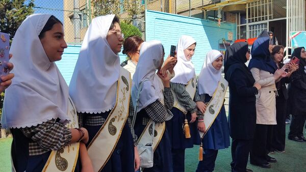 از لبخند دانش‌آموزان تا آغاز یک مسیر تازه