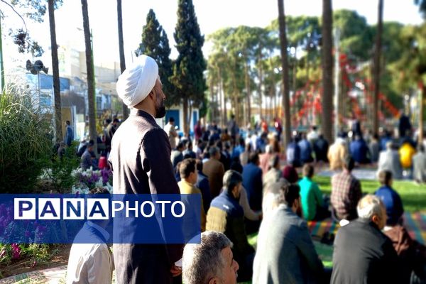 شکرانه توحید؛ نماز عید فطر در نجف‌آباد