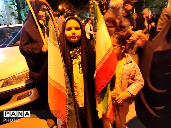 این علم بر زمین نمی ماند 