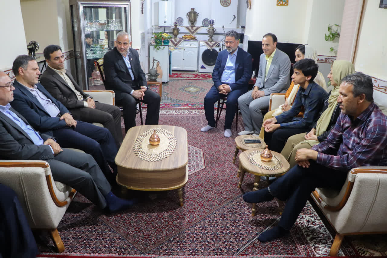 نخبگان علمی، طلایه‌داران پیشرفت و اقتدار آینده ایران هستند