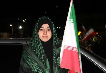 نوجوان مبارز، مدافع وطن
