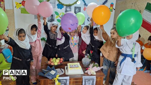برگزاری جشن هفته ملی کودک و مراسم قصه‌ گویی در کودکستان گل‌‌های نرجس معمولان