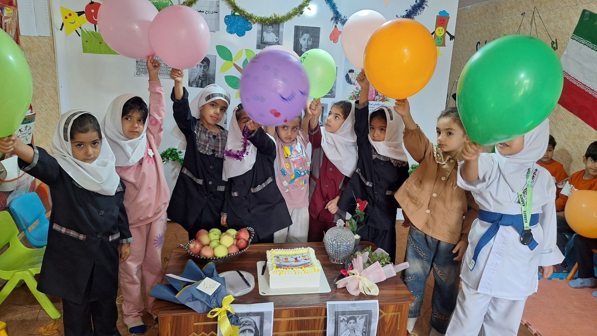 برگزاری جشن هفته ملی کودک و مراسم قصه‌ گویی در کودکستان گل‌‌های نرجس معمولان
