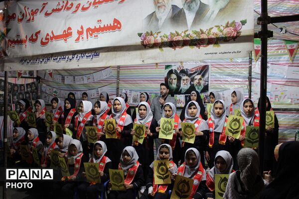 هم‌نوایی دختران پیشتاز مرند در شب زیارت سیدالشهداء (ع)