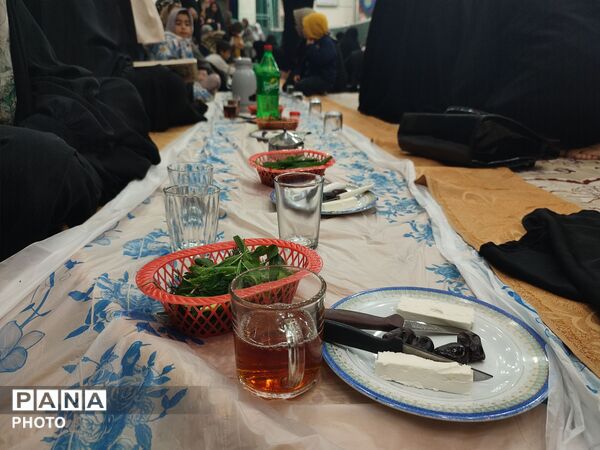 نماز جماعت و افطار در مسجد محمد رسول الله نیشابور 
