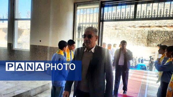 آیین تجلیل از برترین‌های کشوری فرهنگیان و دانش‌آموزان کهگیلویه و بویراحمد در یاسوج