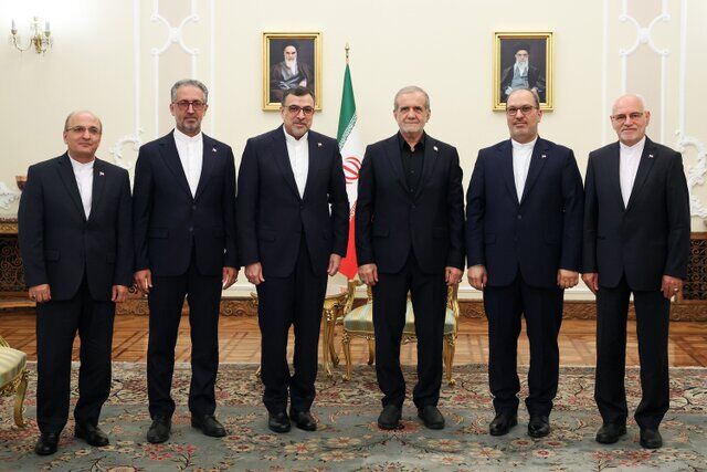دیدار سفرای جدید ایران با رئیس‌جمهور پزشکیان