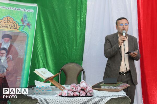 دیدار مسئولان سملقان با خانواده شهید قدرتی در هفته دفاع مقدس
