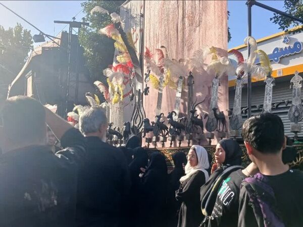 اجتماع عظیم عاشقان حسینی در مراسم خیمه سوزان