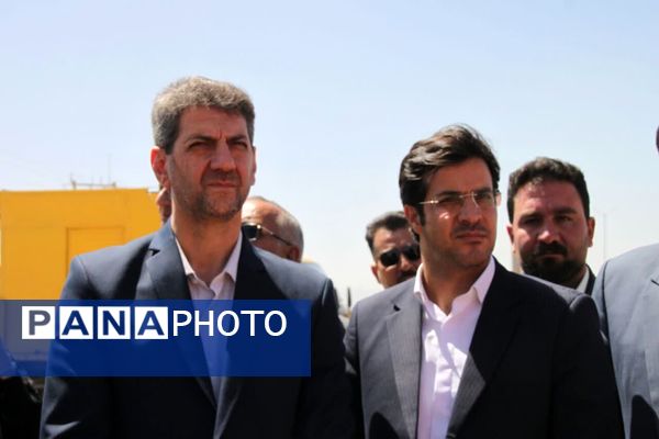 آیین بهره‌برداری از کندرو اصفهان به حبیب آباد 