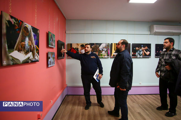 بازدید معاون رسانه مرکز ارتباطات و امور بین‌الملل شهرداری تهران از نمایشگاه نوراوی اعتکاف