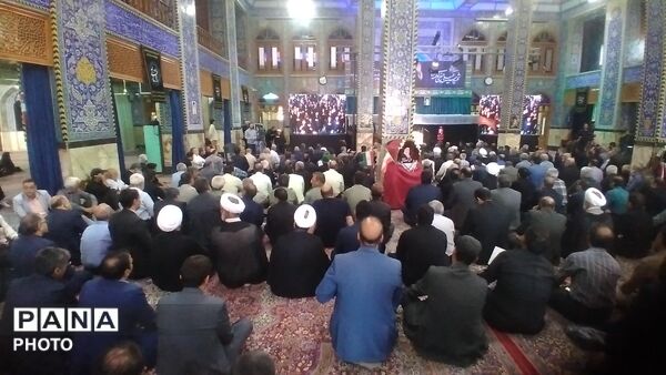 بزرگداشت رهبر شهید ایران در مسجد حظیره استان یزد
