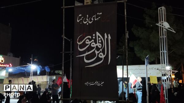 حضور پر شور مردم حماسه ساز نیشابور در شب صد و شصت و پنجم 