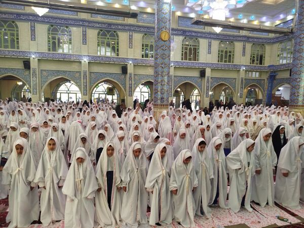 بزرگ‌ترین مراسم جشن تکلیف دانش‌آموزان پایه سوم ابتدایی شهرستان مراغه 