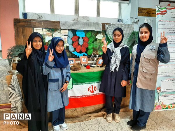 بازارچه کارآفرینی دانش‌آموزان شهید جواهری۲ 
