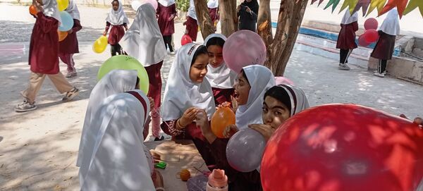 جشن روز جهانی کودک در مدرسه مولوی فین 