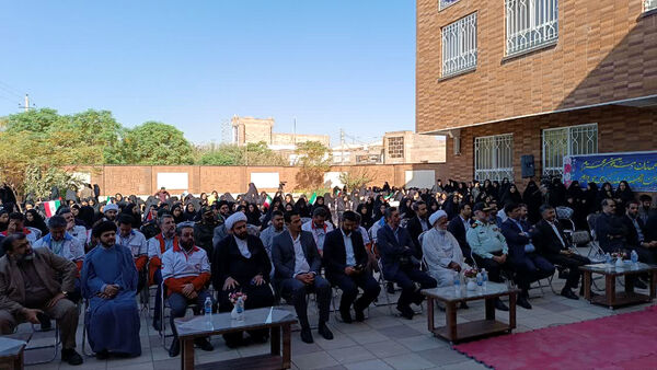 نواخته شدن زنگ آغاز سال تحصیلی در مدرسه زمان‌زاده شهر قنوات