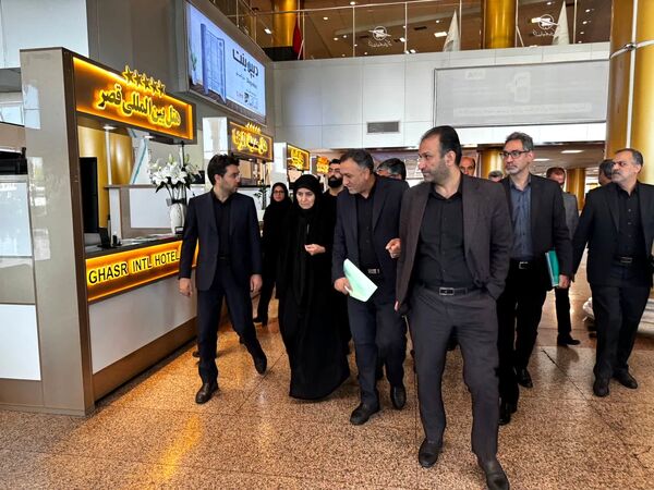 بازدید وزیر راه و شهرسازی از روند خدمات‌رسانی زائران در ایام پایانی دهه صفر