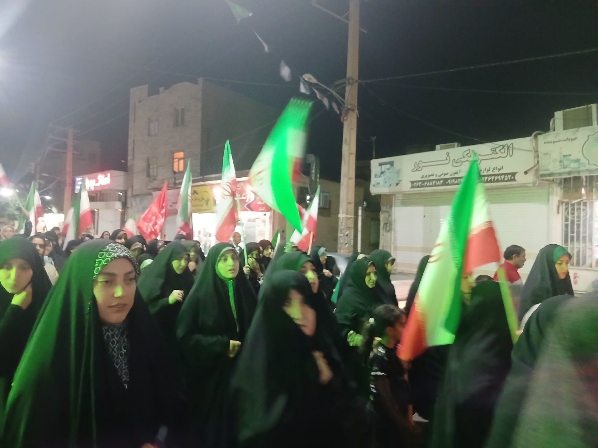 در هر زمان و مکانی جان برکف می شویم