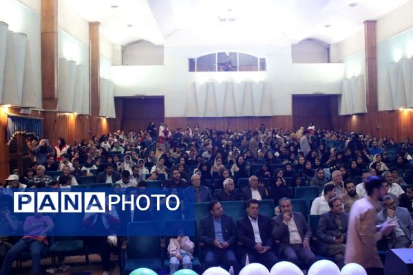 آیین تجلیل از جوانان، امدادگران، داوطلبان و مربیان هلال احمر کاشمر