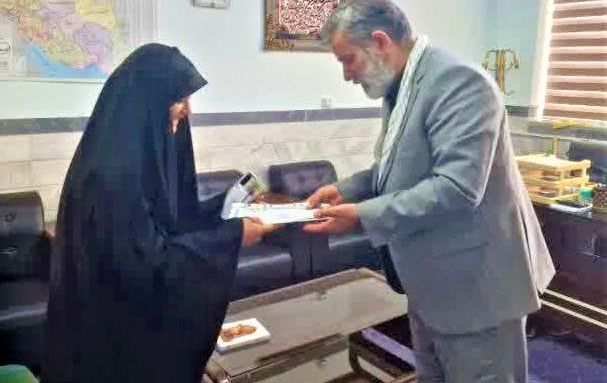 تقدیر مدیر آموزش و پرورش خلجستان قم از خبرنگار پانا