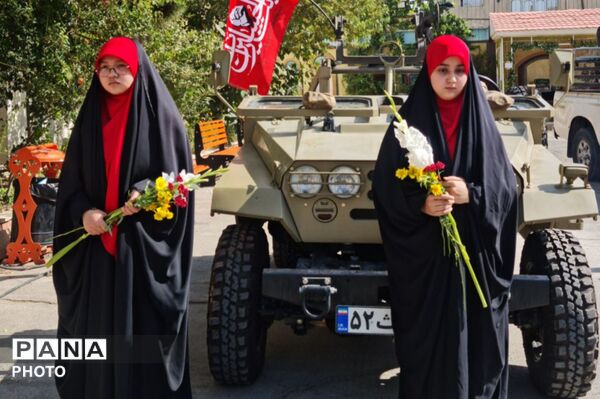 دانش‌آموزان مدرسه شاهد مشکوة نور و وداع با شهید گمنام